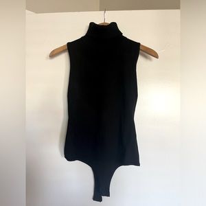NWT LE LIS Womens Turtleneck Bodysuit, size S